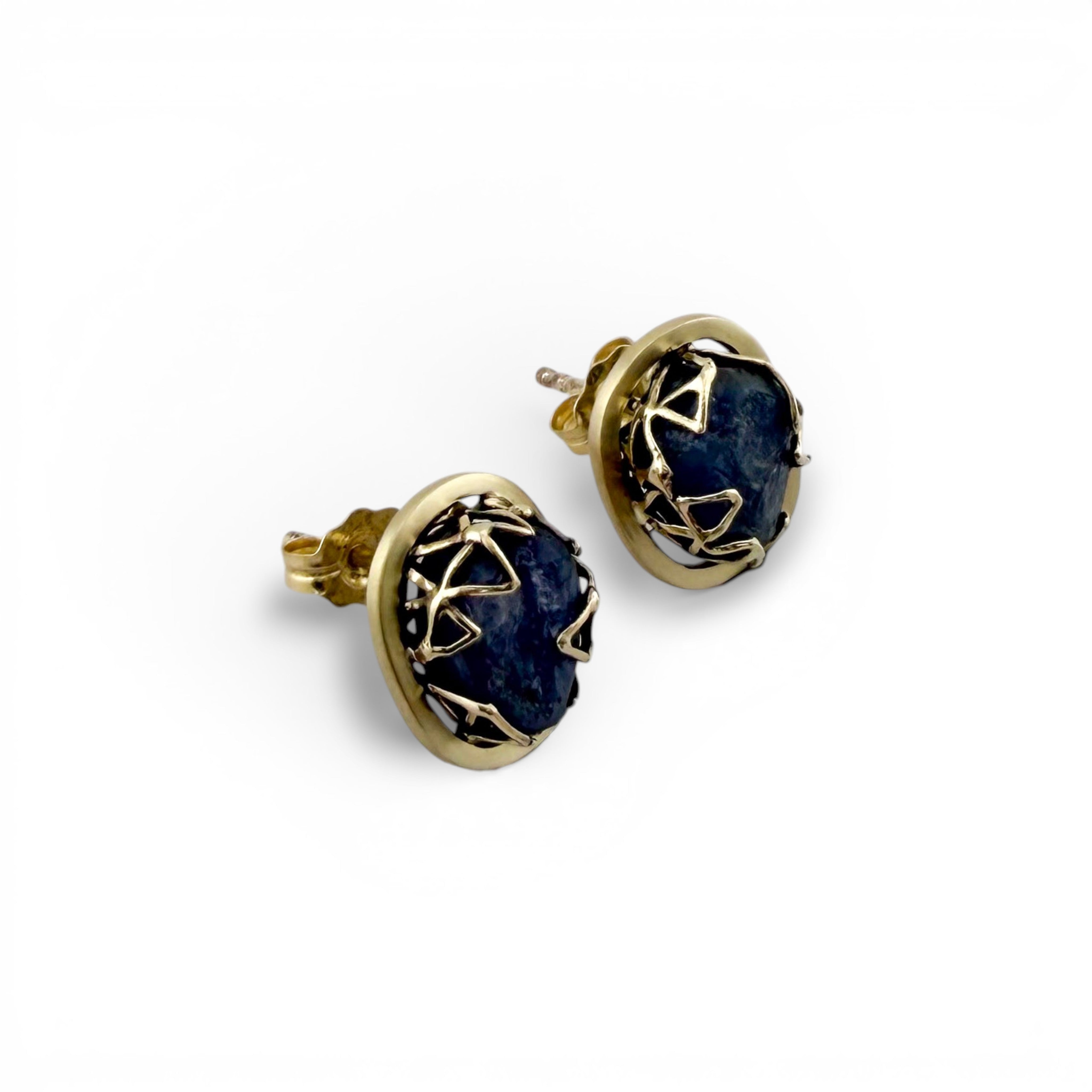 Gold Raw Tanzanite